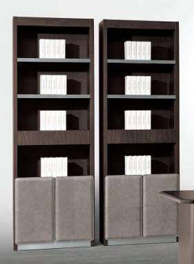 Шкаф книжный