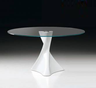 Обеденный стол