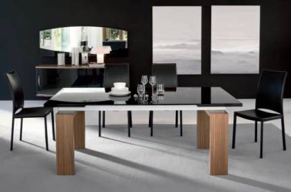 Обеденный стол