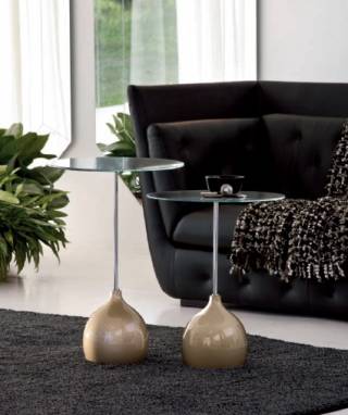 Приставной столик