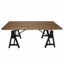 Обеденный стол