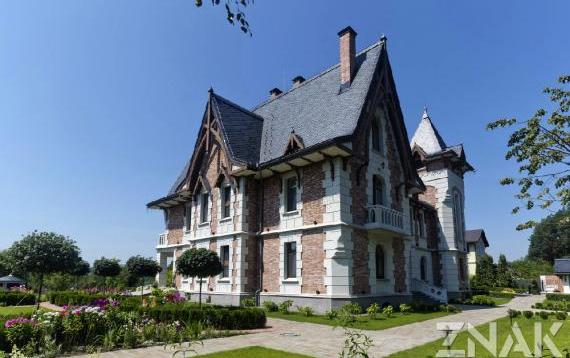 Дом в Викторианском стиле