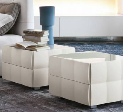 Тумба прикроватная