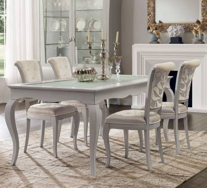 Обеденный стол