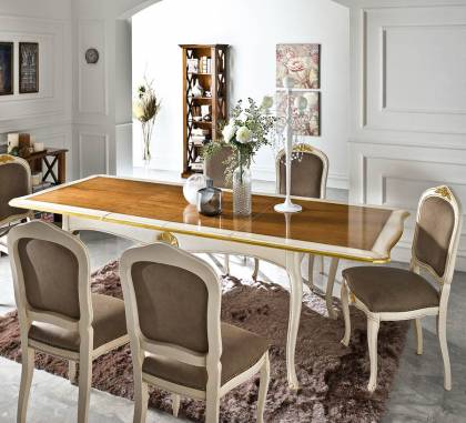 Обеденный стол