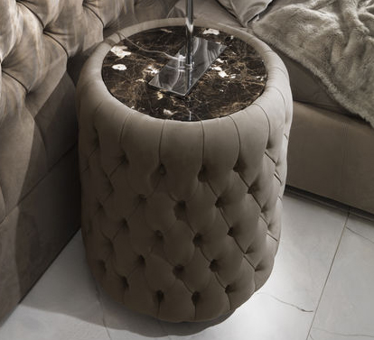 Приставной столик