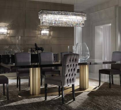 Обеденный стол