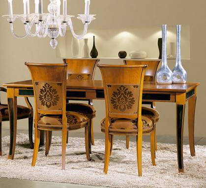 Обеденный стол