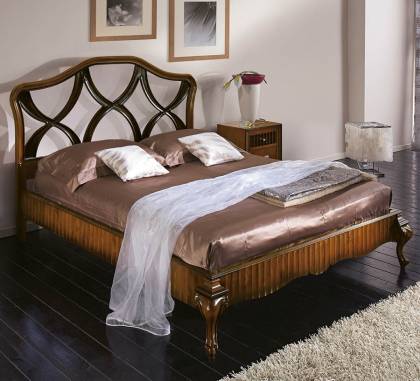 Кровать двуспальная