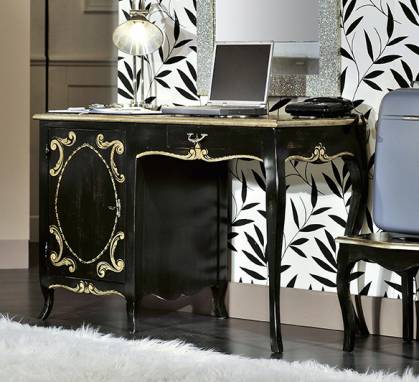 Письменный стол