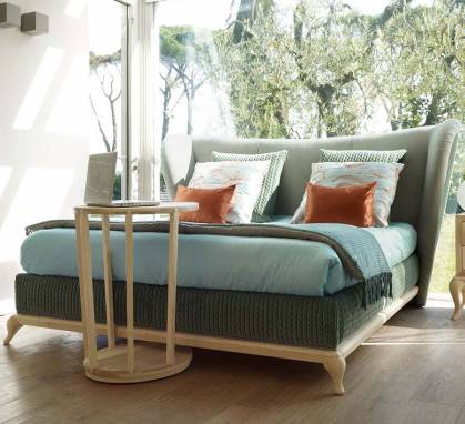 Кровать двуспальная