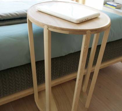 Приставной столик