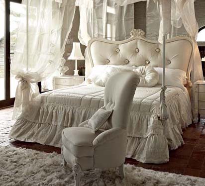 Кровать двуспальная