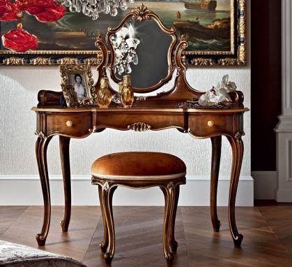 Туалетный столик