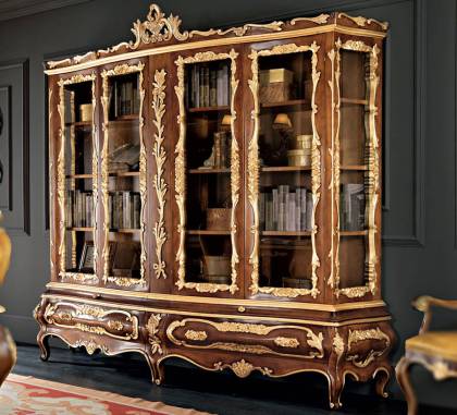 Шкаф книжный