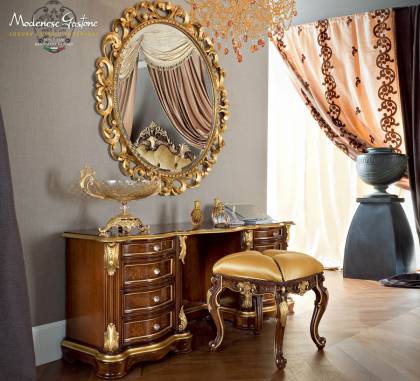 Туалетный столик