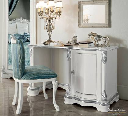 Письменный стол