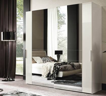 Шкаф гардеробный