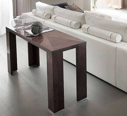 Приставной столик