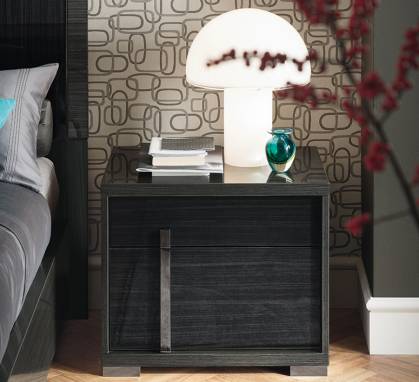 Тумба прикроватная