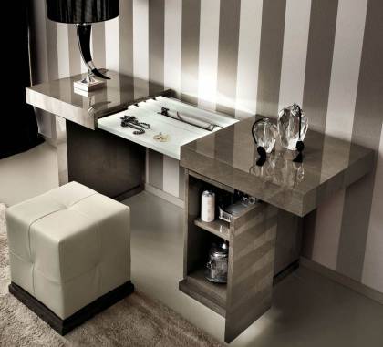 Туалетный столик