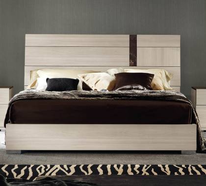 Кровать двуспальная