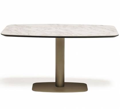 Обеденный стол