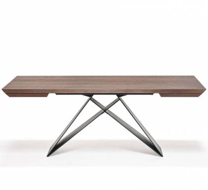 Обеденный стол