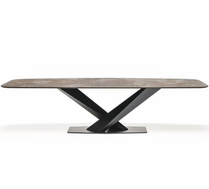 Обеденный стол