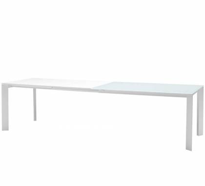 Обеденный стол