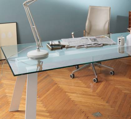 Обеденный стол