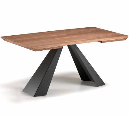 Обеденный стол