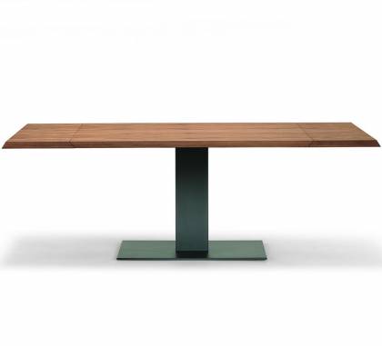 Обеденный стол