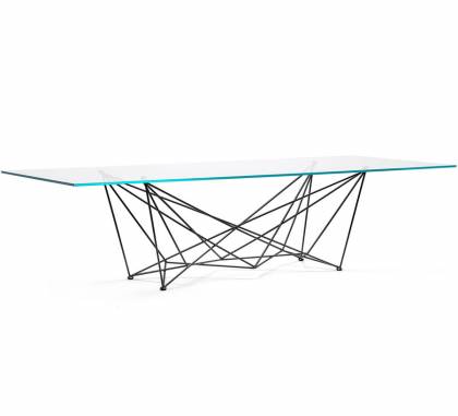 Обеденный стол