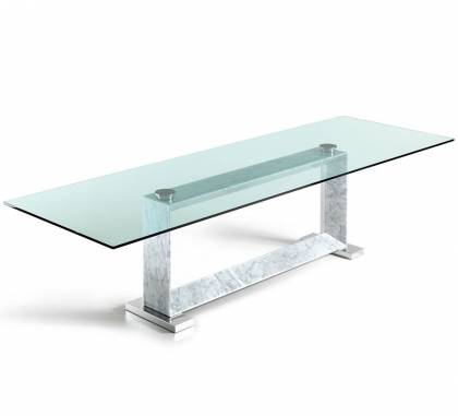 Обеденный стол