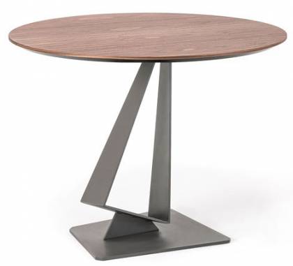 Обеденный стол