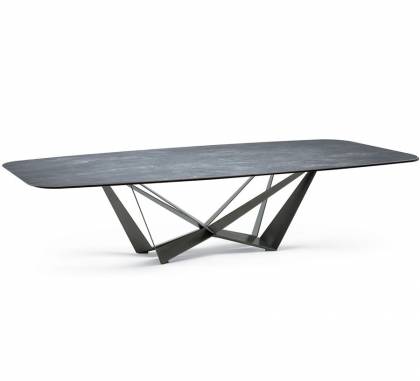 Обеденный стол