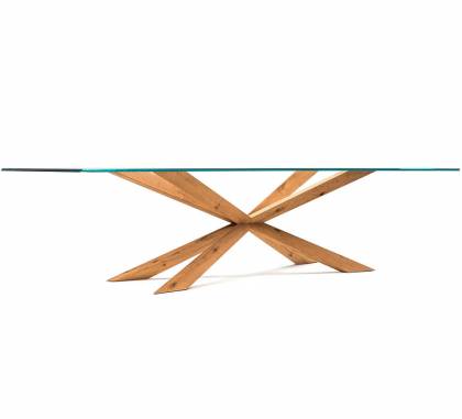 Обеденный стол