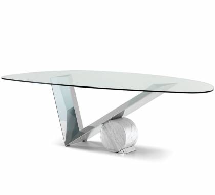 Обеденный стол