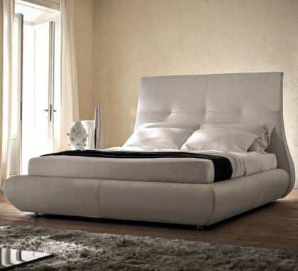 Кровать двуспальная