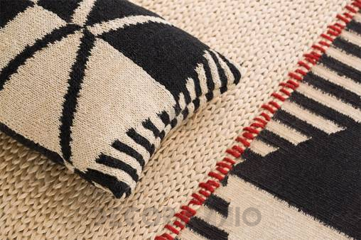 Подушка GAN Rustic Chic - rustic_chic_geo_cushion_black&white