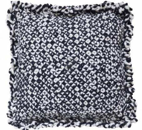Подушка GAN Waan - waan_cushion_black&white