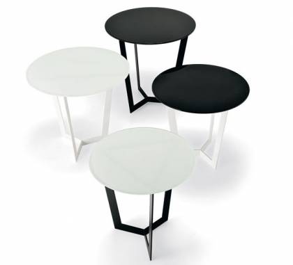 Приставной столик