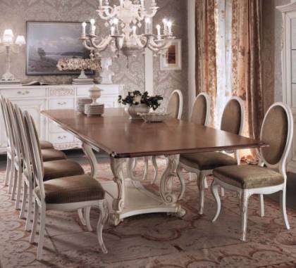 Обеденный стол