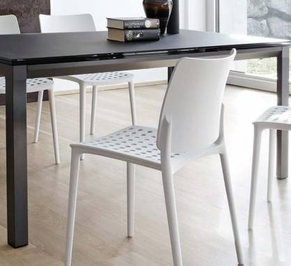 Обеденный стол