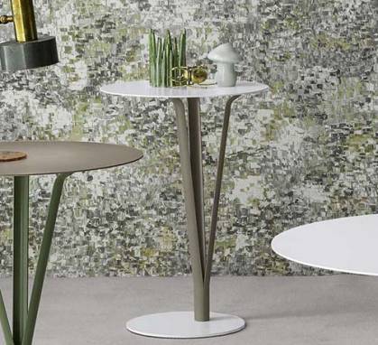 Приставной столик