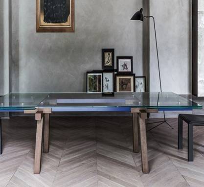 Обеденный стол