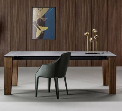 Обеденный стол