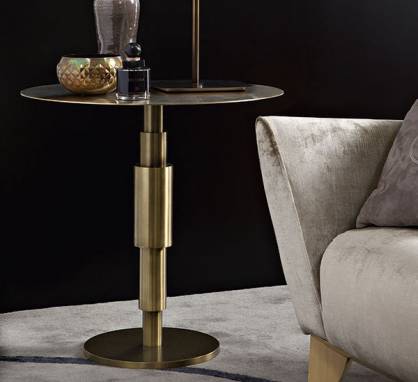 Приставной столик