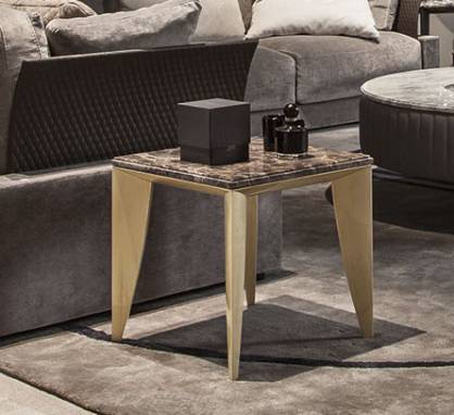 Приставной столик